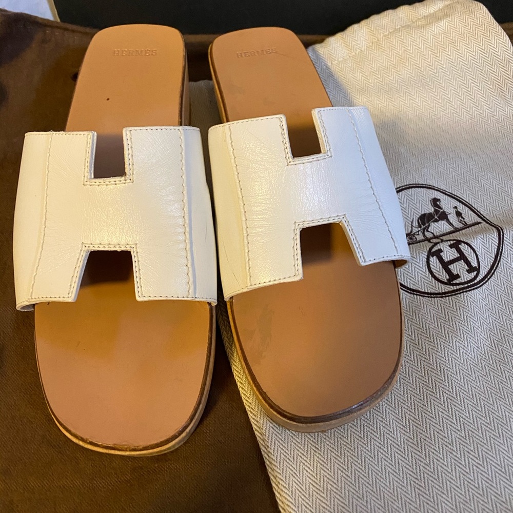 Hermès Oran H logo white sandals size 5 - Picture 1 of 8
